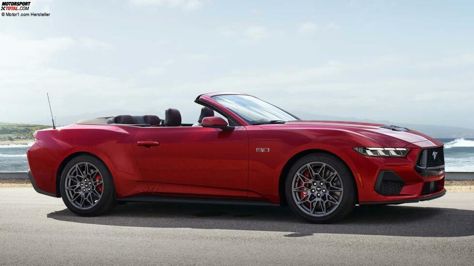 Ford Mustang Convertible (2024)