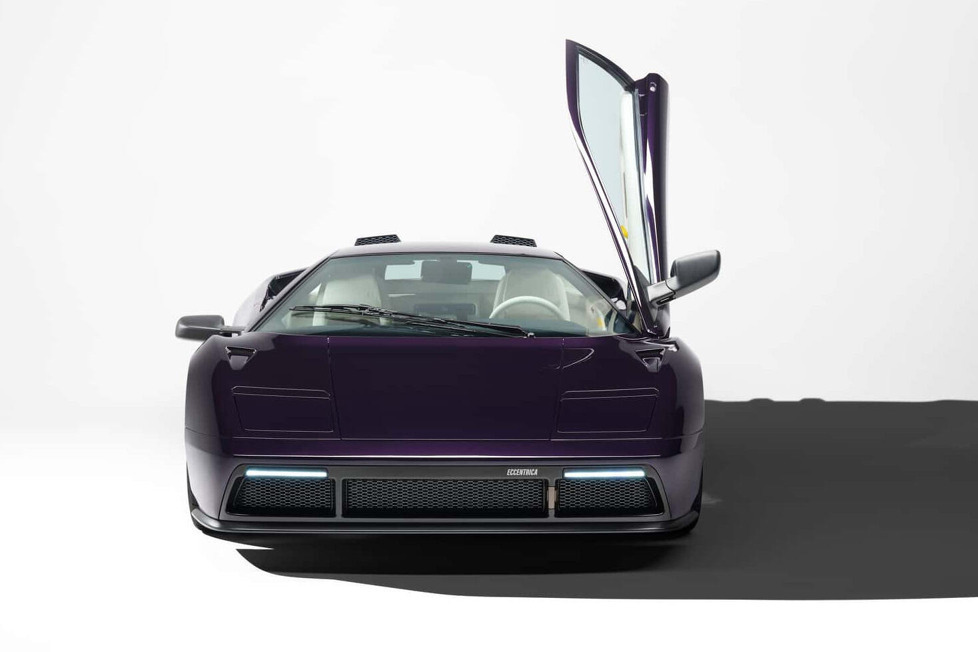 Dies ist der Eccentrica V12, ein Lamborghini Diablo Restomod, der in begrenzter Stückzahl angeboten wird