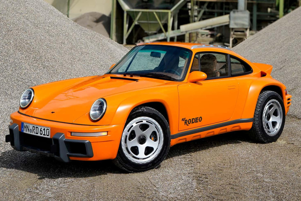 Das ist der Ruf Rodeo, ein Porsche 911 im Off-Road-Look, der an früherer Rallye-Elfer erinnert