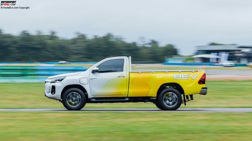 Toyota Hilux BEV im Fahrbericht