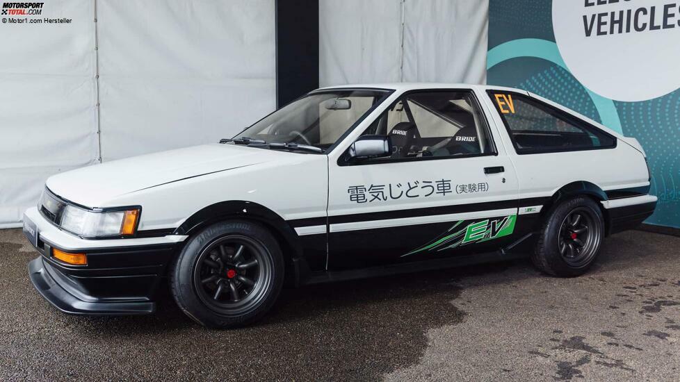 Toyota Corolla Levin AE86 BEV in der Sitzprobe