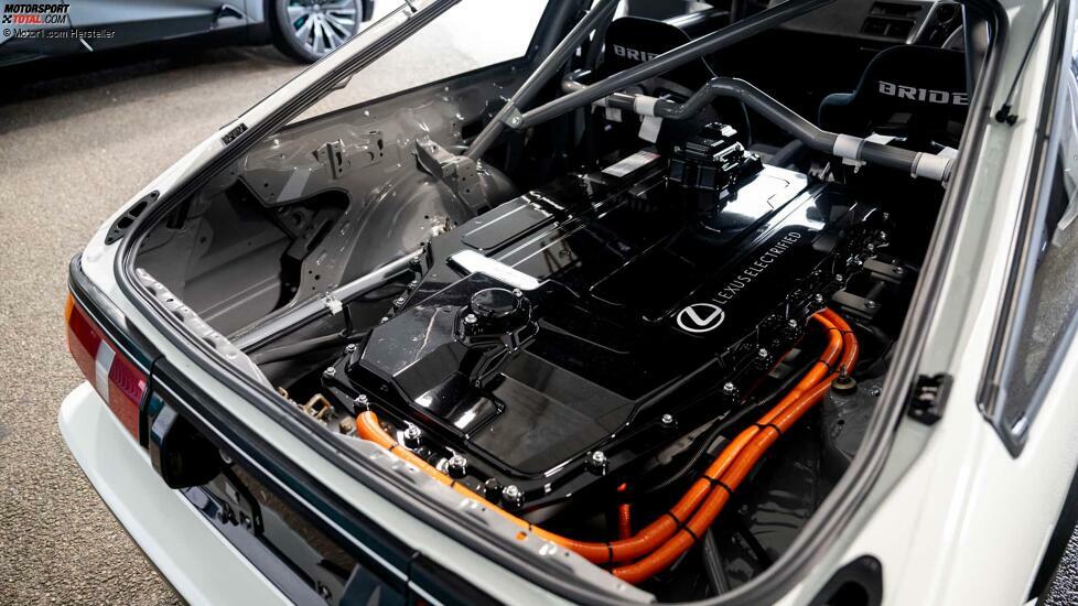 Toyota Corolla Levin AE86 BEV in der Sitzprobe