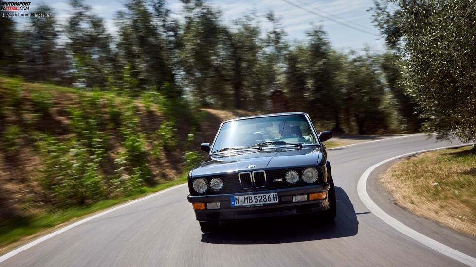 BMW M5 E28 (1986) im Fahrbericht