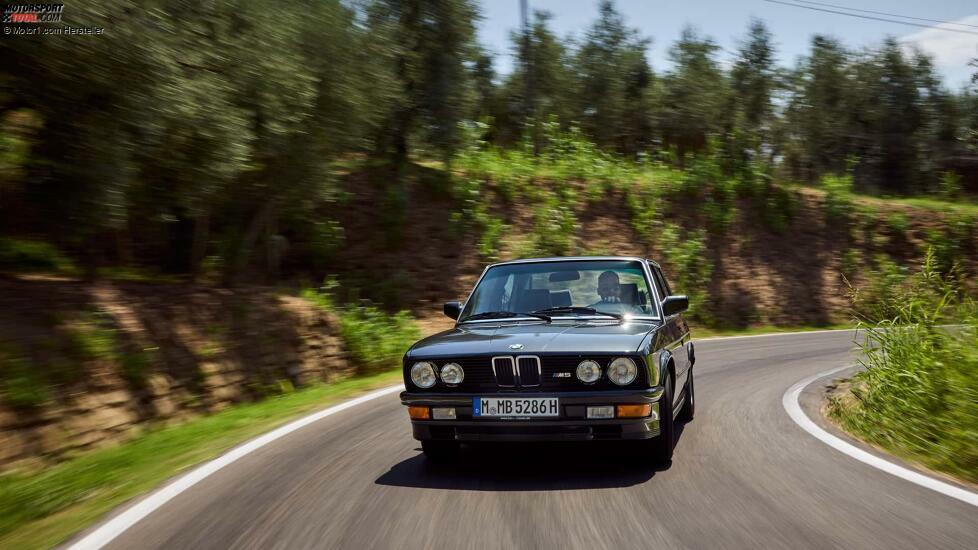 BMW M5 E28 (1986) im Fahrbericht