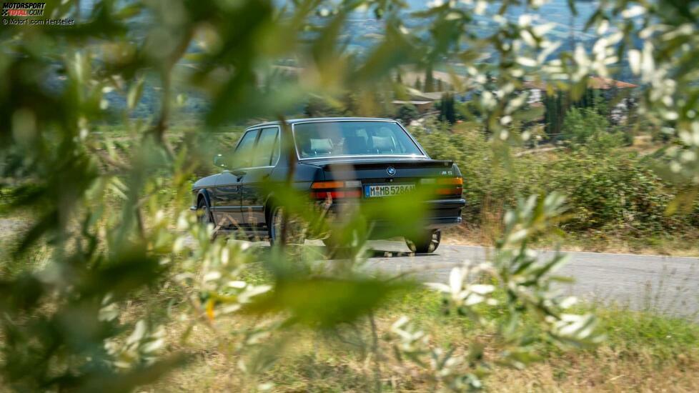 BMW M5 E28 (1986) im Fahrbericht