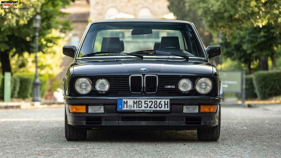 BMW M5 E28 (1986) im Fahrbericht