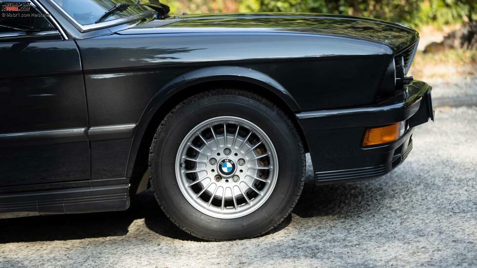 BMW M5 E28 (1986) im Fahrbericht
