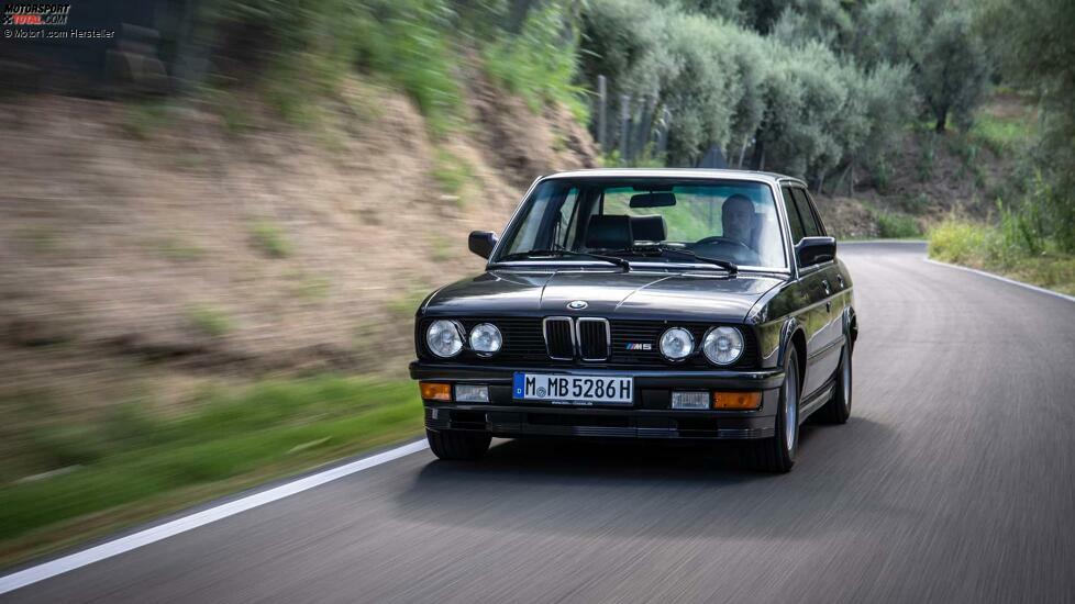 BMW M5 E28 (1986) im Fahrbericht