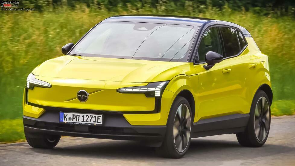 Volvo EX30 Single Extended Range Ultra (2024) in Moss Yellow im Test