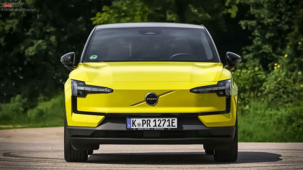 Volvo EX30 Single Extended Range Ultra (2024) in Moss Yellow im Test