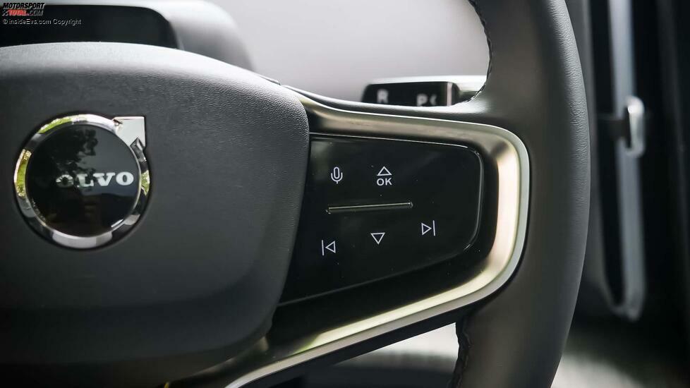 Volvo EX30 Single Extended Range Ultra (2024) in Moss Yellow im Test