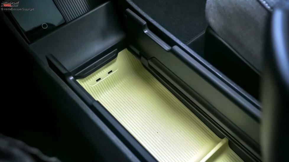 Volvo EX30 Single Extended Range Ultra (2024) in Moss Yellow im Test