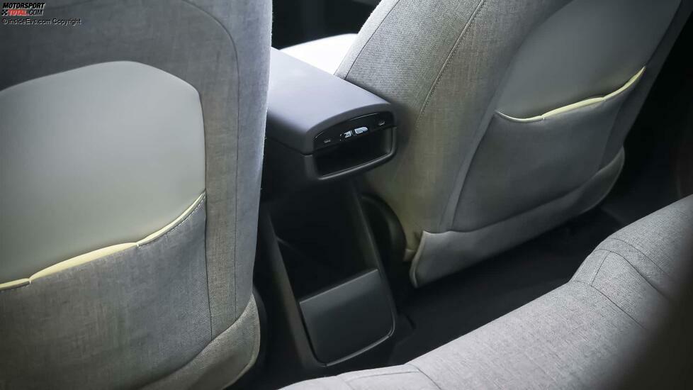 Volvo EX30 Single Extended Range Ultra (2024) in Moss Yellow im Test