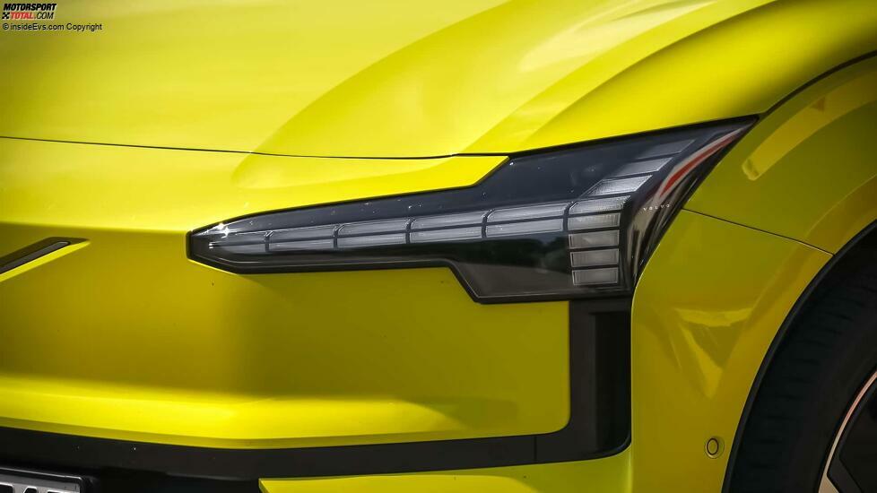 Volvo EX30 Single Extended Range Ultra (2024) in Moss Yellow im Test