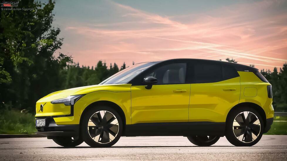 Volvo EX30 Single Extended Range Ultra (2024) in Moss Yellow im Test