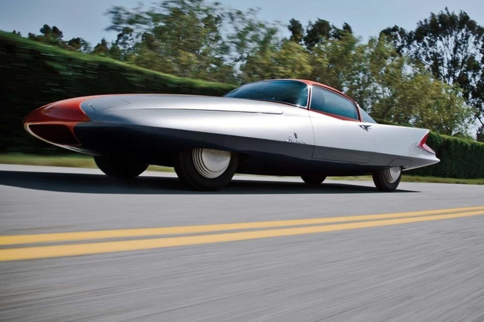 Als Chrysler und Ghia ein Überschall-Konzept entwarfen und was eine berühmte Schauspielerin dazu beitrug ...