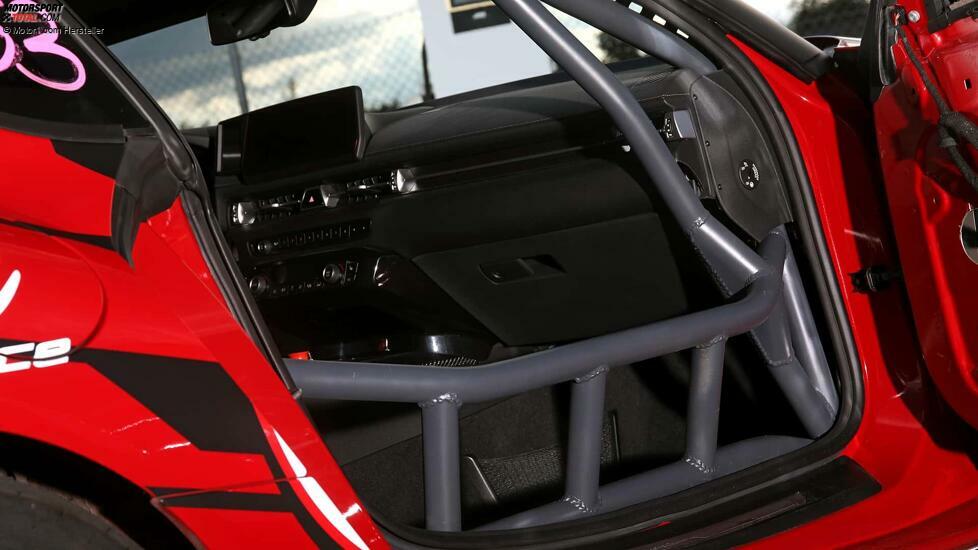 Wagner Tuning mit 1.000-PS-Supra und Drag Racing-Lady Lea Wagner