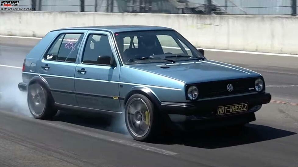 900-PS-Golf macht Burnout mit allen vier Rädern