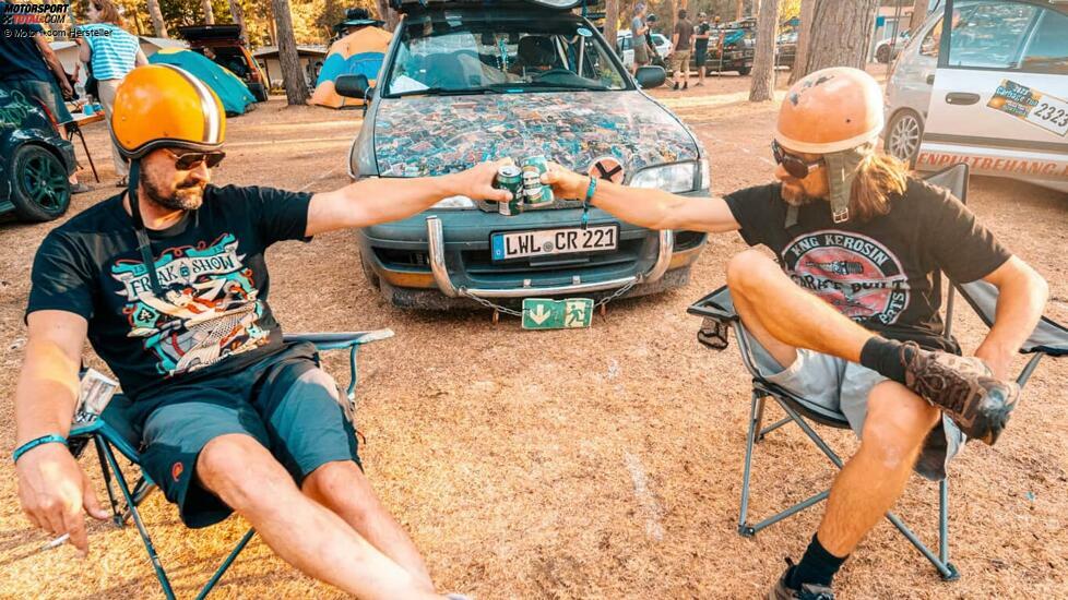 Carbage run - der ultimative Roadtrip durch Europa! Teilnahmebedingung: dein Auto muss eine Rostlaube sein!
Infos & Tickets unter https://www.carbagerun.de/
