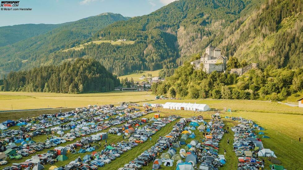 Nach jedem erfolgreich abgeschlossenen Tag können sich die Teilnehmern bei lokalem Catering und Bier taufrisch über die Abenteuer des Tages austauschen.
