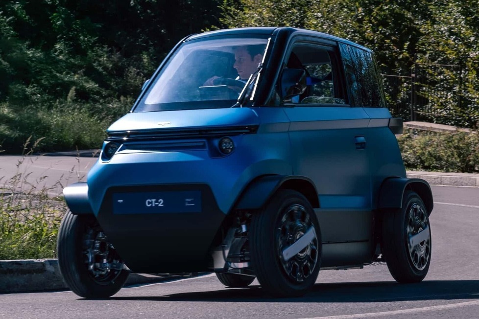 Schon 2021 stand er auf der IAA, nun soll er 2026 auf den Markt kommen: Der City Transformer mit dem in der Breite verstellbaren Chassis