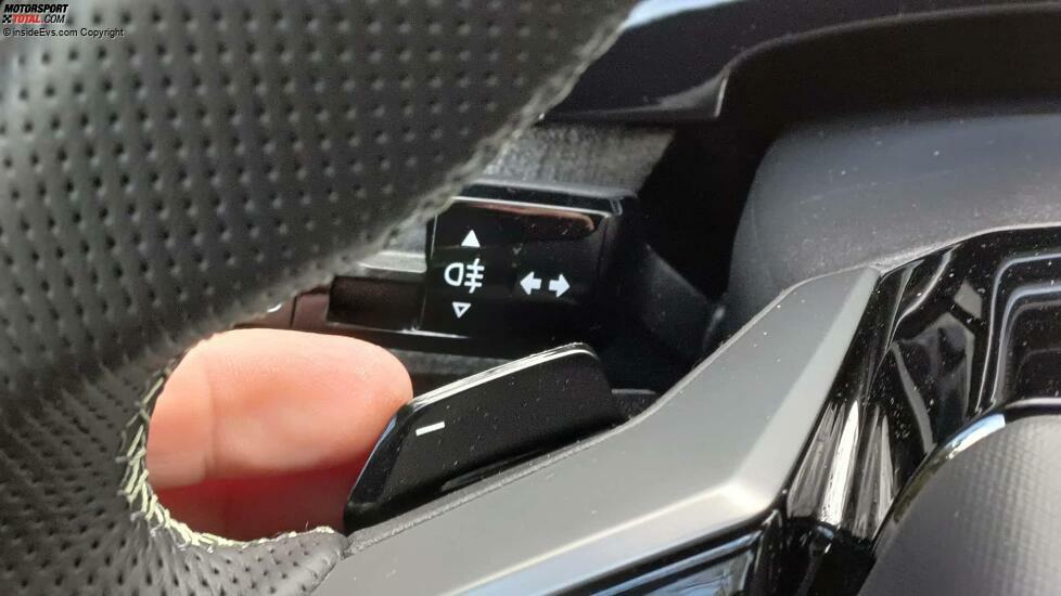 Peugeot E-3008 (2024): Lenkradpaddles fürs Einstellen der Rekuperation