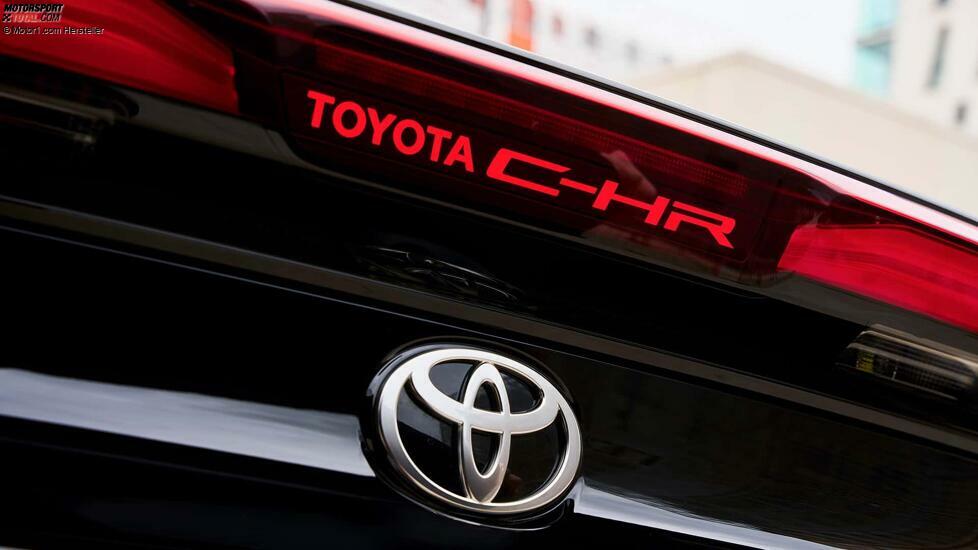 Toyota C-HR Plug-in Hybrid (2024)