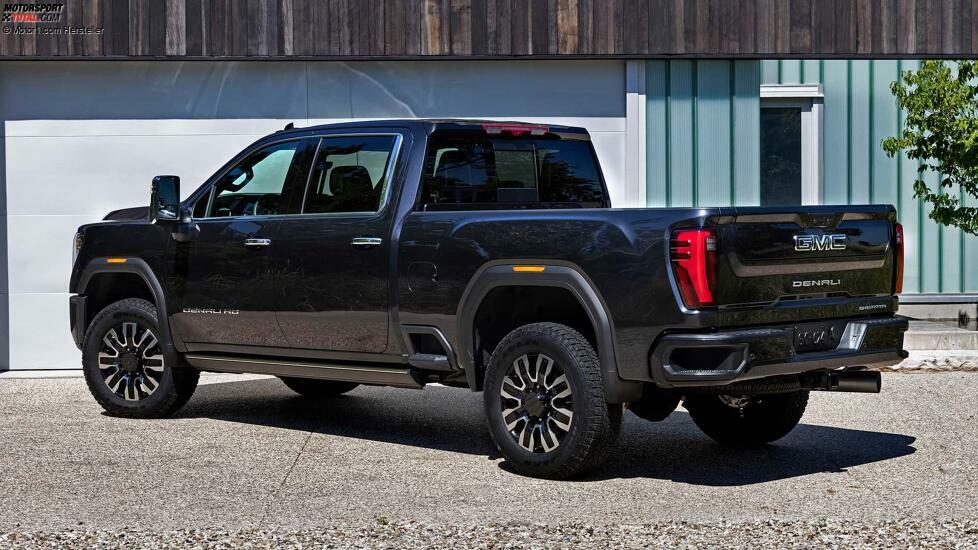 GMC Sierra 2500HD Denali Ultimate (2024)
