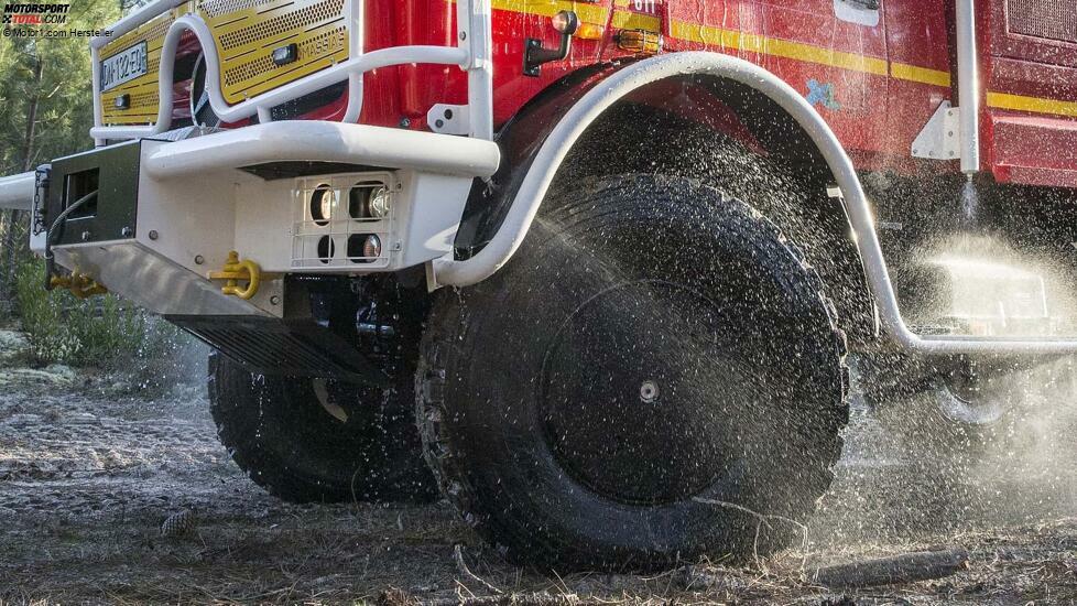 Mercedes-Benz Special Trucks mit Unimog und Atego auf FIREmobil 2024