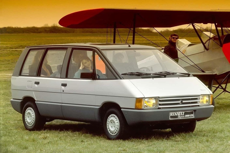 Vor 40 Jahren sorgt der Renault Espace bei seiner Premiere für Staunen und Verwirrung: Ein Van ist damals noch recht unbekannt
