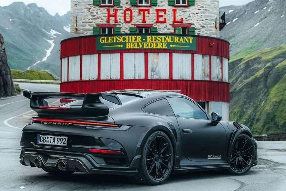 Der Techart Monochrome ist die auf 20 Einheiten limitierte Weiterentwicklung des GTstreet R auf der Basis des Porsche 911 Turbo S