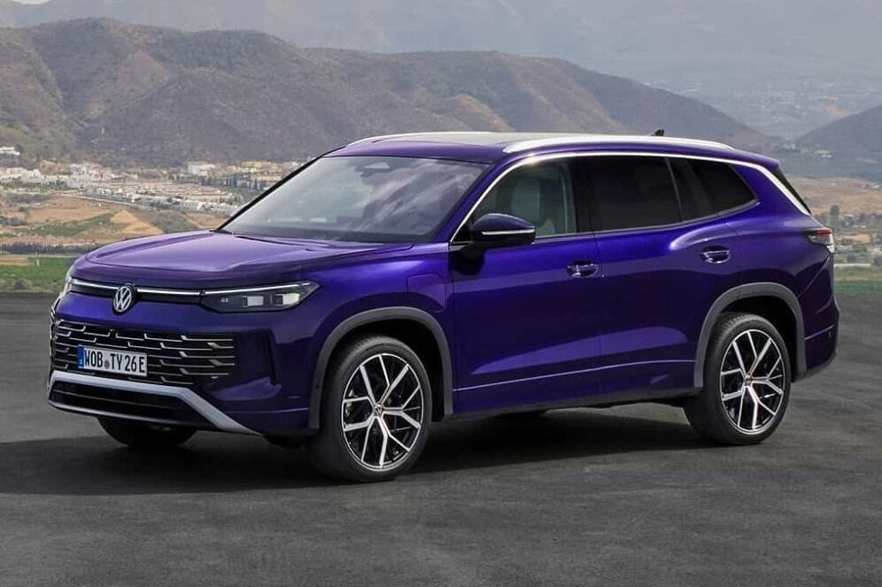 Der Volkswagen Tayron rangiert zwischen Tiguan und Touareg, ersetzt den Tiguan Allspace und bietet viel Platz