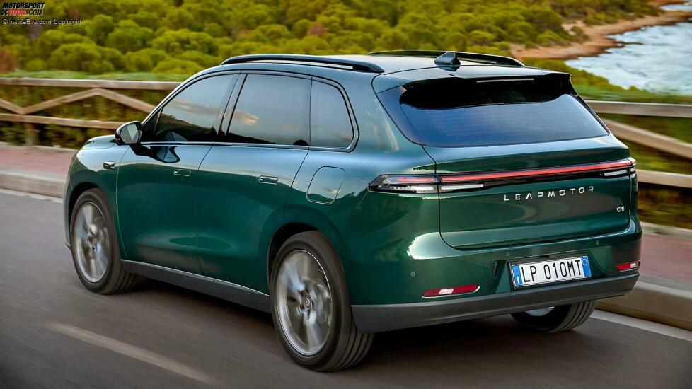 Leapmotor C10 (2024): Das Exterieur, hier mit dunkelgrüner Lackierung