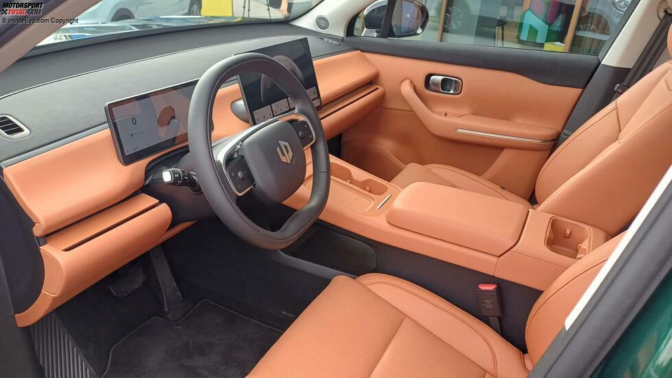 Leapmotor C10 (2024): Das Interieur, hier mit Kunstleder in 'Midnight Aurora'