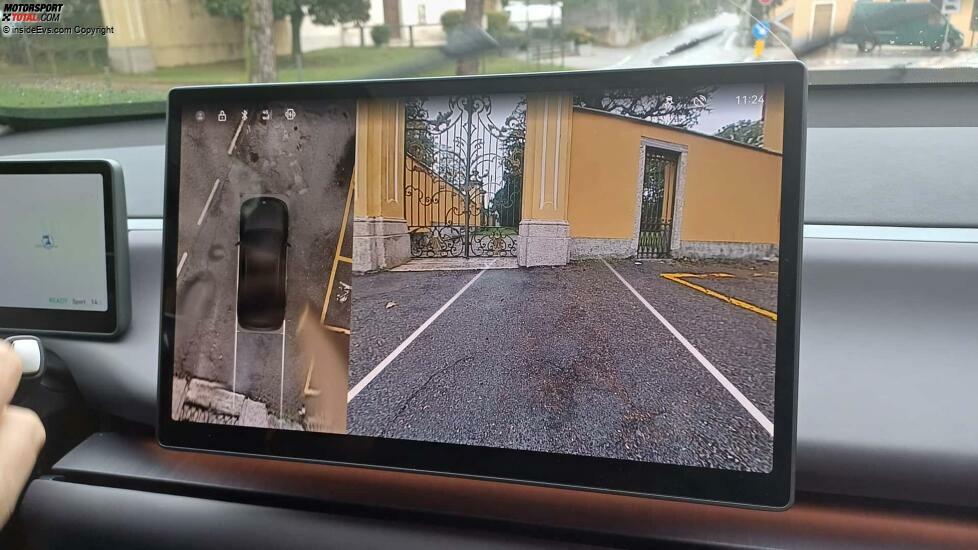 Leapmotor C10 (2024): Das Rundumsicht-Bild im Rückwärtsgang