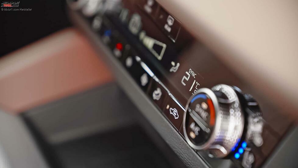 Mitsubishi Outlander (2025)