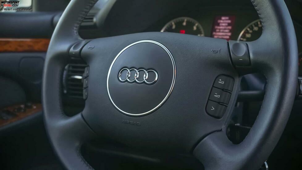 Audi A8 6.0 L (2002) im Fahrbericht