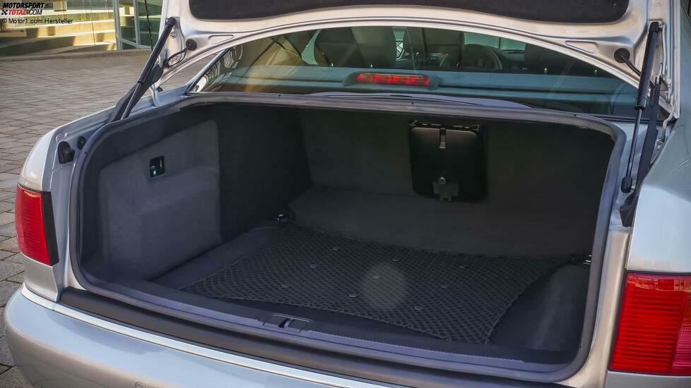 Audi A8 6.0 L (2002) im Fahrbericht
