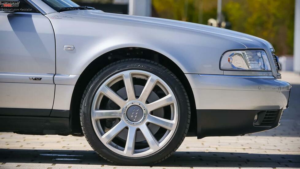 Audi A8 6.0 L (2002) im Fahrbericht