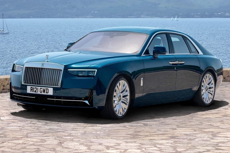 Der Ghost Series II kriegt neue Leuchten, mehr Technik und ein neues Duality Twill-Interieur mit 2,2 Millionen Nähten: Der 6,75-Liter-V12 bleibt