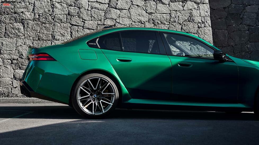 2025 BMW M5