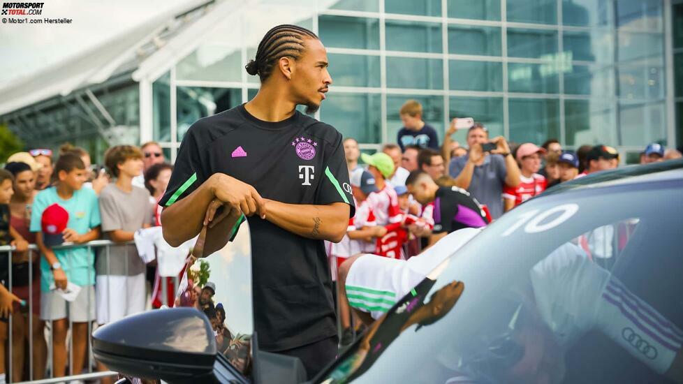 Audi Fahrzeugübergabe an die Spieler des FC Bayern München 2023