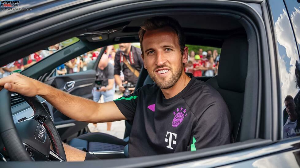 Audi Fahrzeugübergabe an die Spieler des FC Bayern München 2023