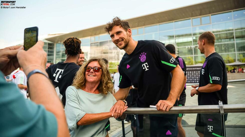 Audi Fahrzeugübergabe an die Spieler des FC Bayern München 2023
