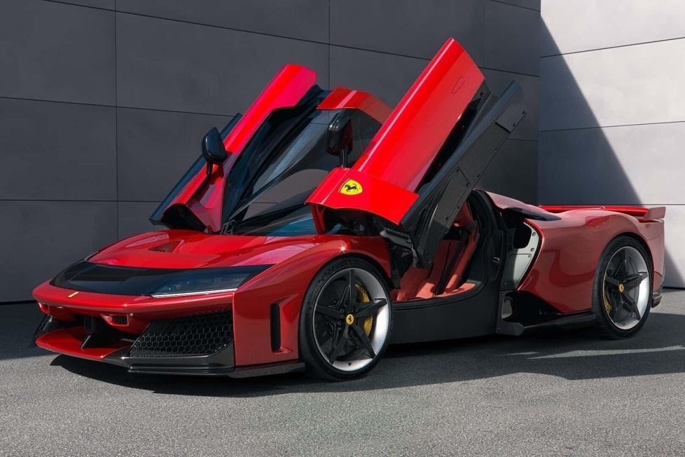 Der F40-Erbe heißt traditionell Ferrari F80, kommt mit Hybrid, 1.200 PS und nutzt Komponenten aus der Formel 1 und der WEC