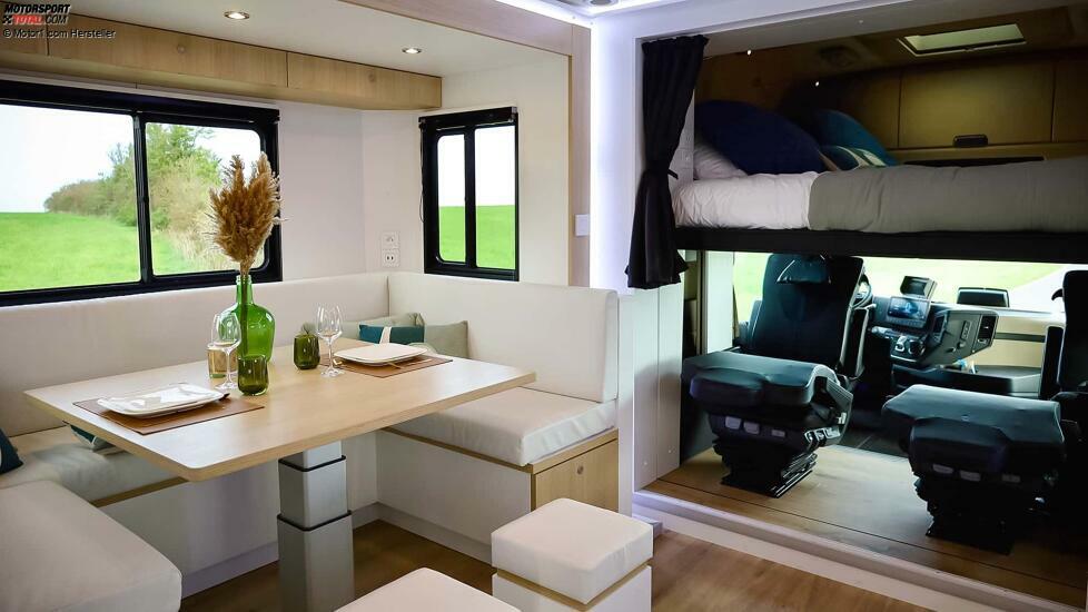 Mercedes-Benz Actros als Pferdetransporter mit Élégance Lounge von Théault