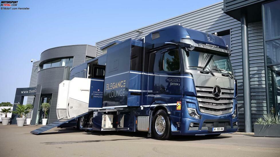 Mercedes-Benz Actros als Pferdetransporter mit ?Élégance Lounge? von Théault