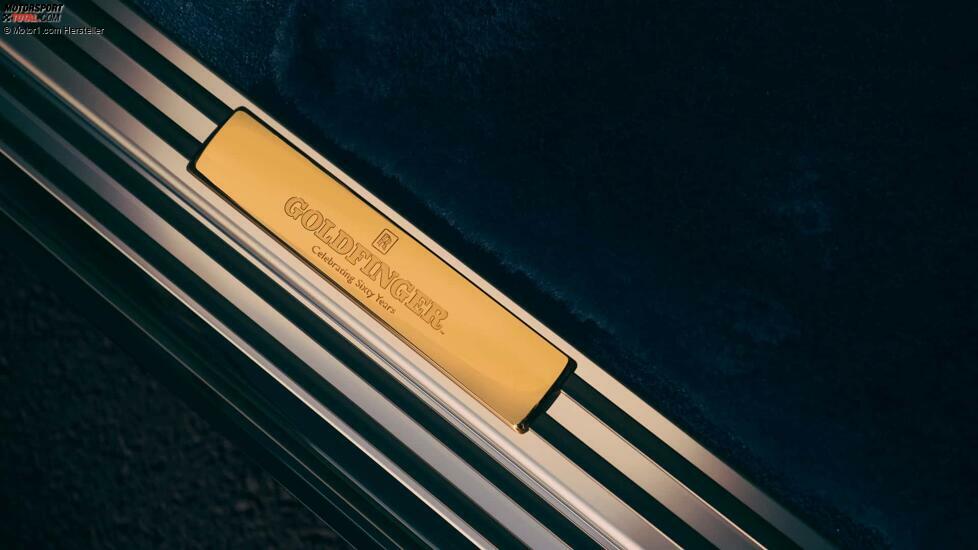 Rolls-Royce Phantom Goldfinger (2024)