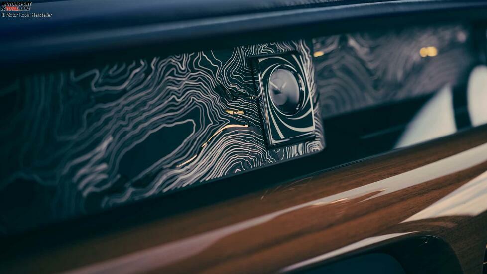 Rolls-Royce Phantom Goldfinger (2024)