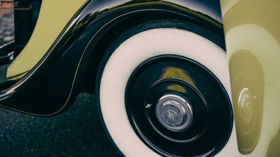 Rolls-Royce Phantom Goldfinger (2024)